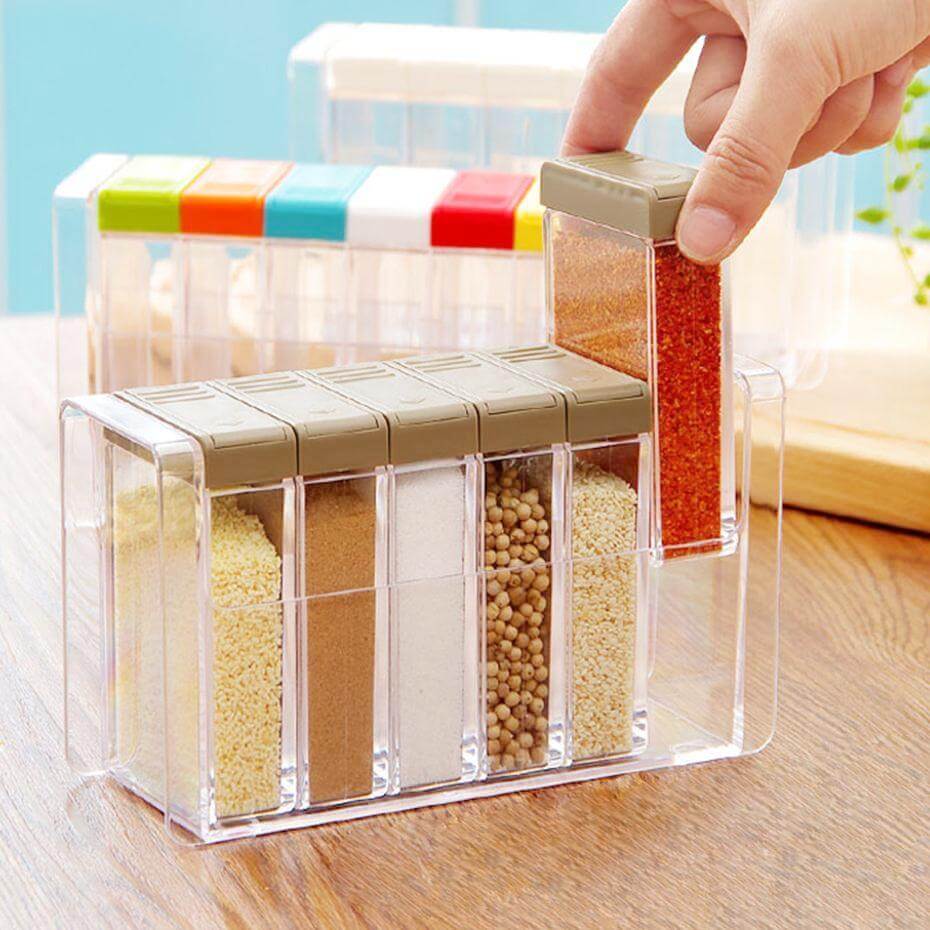 https://www.mykitchenfirst.com/wp-content/uploads/2019/12/Spice-Containers-Pepper-Shakers.jpg